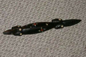 Rare Melanesian Art Ebony Mother of Pearl Crocodile Alligator Hand Carving 1A48