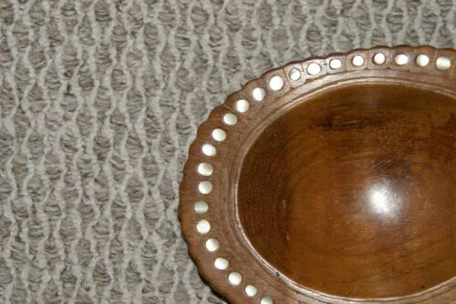 STUNNING ONE OF A KIND HAND CARVED KWILA WOOD MUSEUM MASTERPIECE SERVING PLATTER DISH BOWL WITH MOTHER OF PEARL INSERTS & FESTON BORDER TRIBAL SCULPTOR REMOTE TROBRIAND ISLANDS MELANESIA SOUTH PACIFIC COLLECTOR DESIGNER 2A6A  8”X 6” X 2”