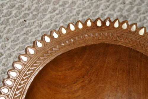 STUNNING ONE OF A KIND HAND CARVED ROSEWOOD MUSEUM MASTERPIECE SERVING PLATTER DISH BOWL WITH MOTHER OF PEARL INSERTS & DELICATE LACY BORDER RENOWNED SCULPTOR REMOTE TROBRIAND ISLANDS MELANESIA KULA RING COLLECTOR DESIGNER 2A45 13”X 4”